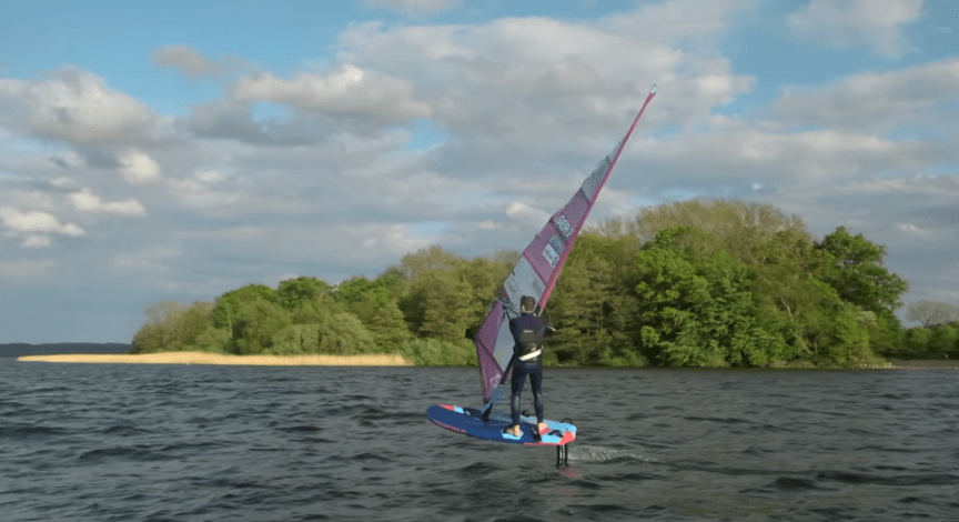 windfoil trasluchando, rider Nico Prien
